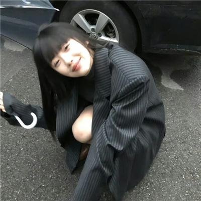 超模之女出道颜值引争议，连日来内幕曝光，被批炫富